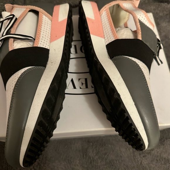 Steve Madden Sneakers - Picture 2 of 4